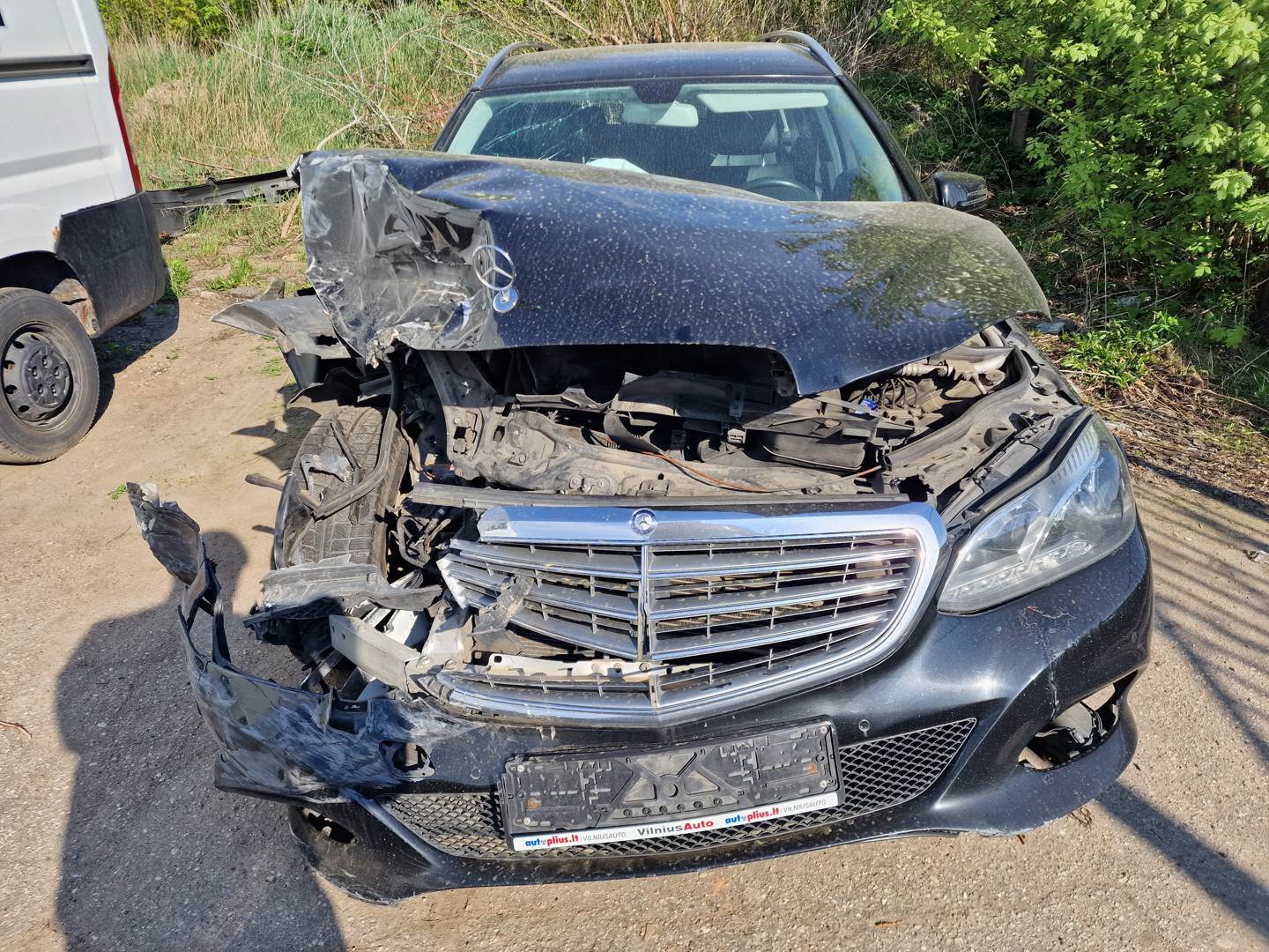 Mercedes-Benz E-class / 2016 / WDD2122011B339...